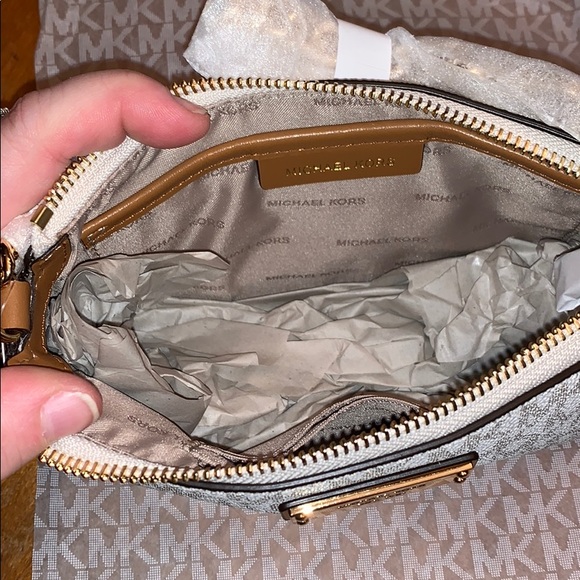 Michael Kors Signature Chain Clutch - Picture 6 of 8